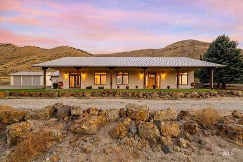 995 Hermosa St, Emmett, ID 83617