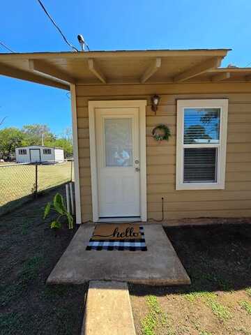 723 Quinlan St, Kerrville, TX 78028