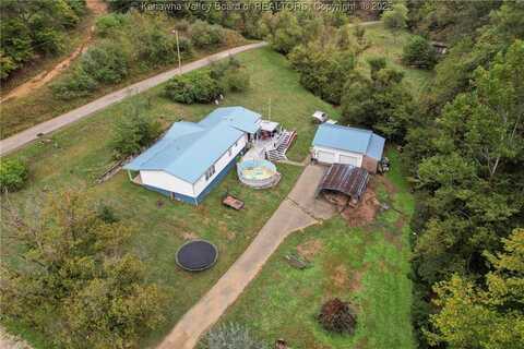 3274 Big Creek Road, Hamlin, WV 25523