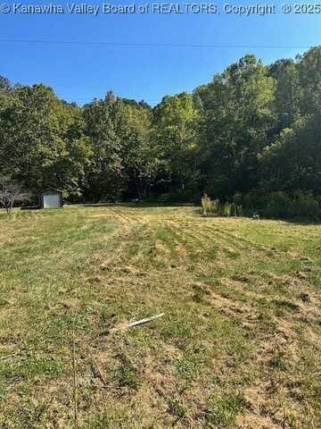 296 Kingery Hollow Road, Lesage, WV 25537