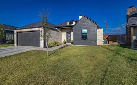 819 N 6th Circle, Wolfforth, TX 79382