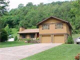 1726 Arkansas Creek Road, Martin, KY 41649