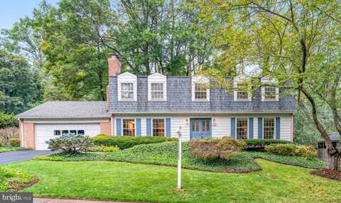 8803 LYNNHURST, FAIRFAX, VA 22031
