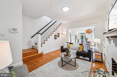607 W 39TH ST, BALTIMORE, MD 21211