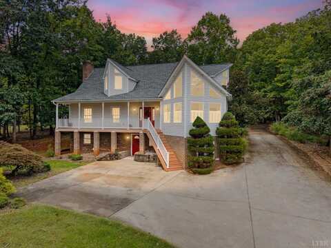 201 Huntingwood Boulevard, Lynchburg, VA 24503