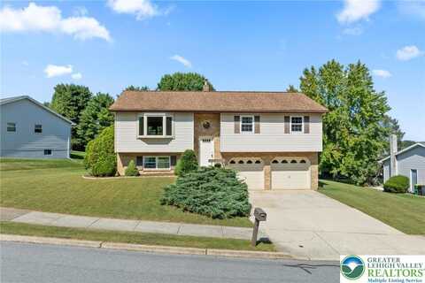 975 Hillcrest Drive S, Macungie Boro, PA 18062