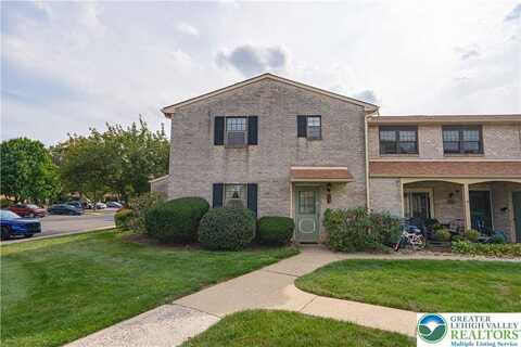 2800 Springhaven Place, Macungie Boro, PA 18062