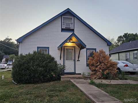 2101 N 4th Street, Saint Charles, MO 63301