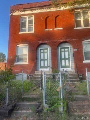 4027 Palm Street, Saint Louis, MO 63107