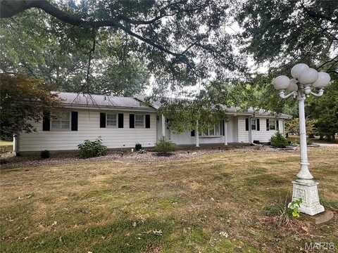 816 S Wood Street, Staunton, IL 62088