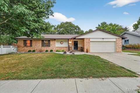 1105 White Lake Drive, Saint Charles, MO 63301
