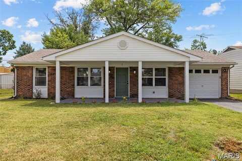 1 Flamingo Drive, Saint Peters, MO 63376