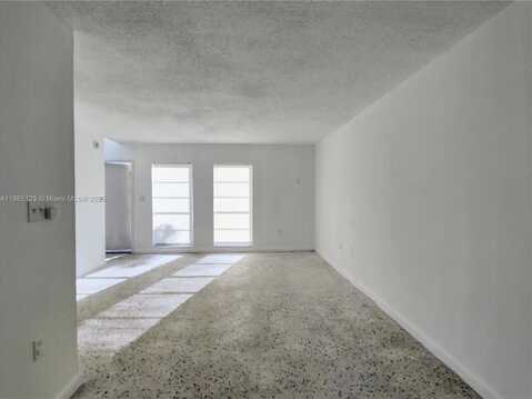 921 SW 7th St, Miami, FL 33130