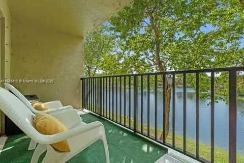15430 SW 82nd Ln, Miami, FL 33193