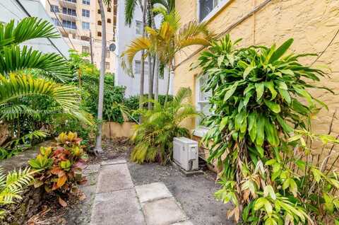 126 Mendoza Ave, Coral Gables, FL 33134