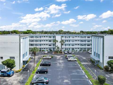 4050 NW 42nd Ave, Lauderdale Lakes, FL 33319