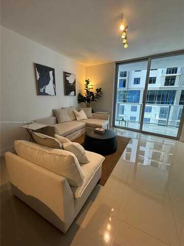 1010 SW 2nd Ave, Miami, FL 33130