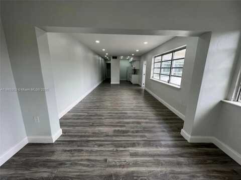 245 NE 191st St, Miami, FL 33179