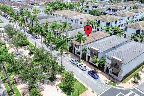 4761 NW 85th Ave, Doral, FL 33166