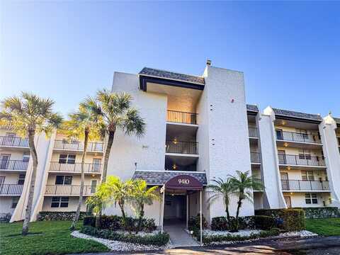 9410 Poinciana Pl, Davie, FL 33324
