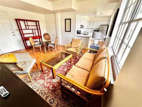 1051 Meridian Ave, Miami Beach, FL 33139