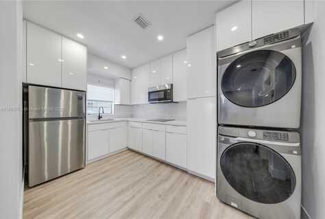 2464 SW 22nd St, Miami, FL 33145