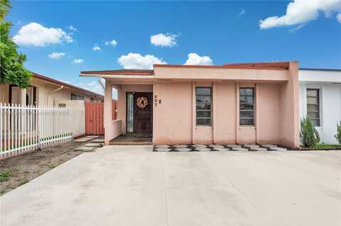 927 W 37th St, Hialeah, FL 33012