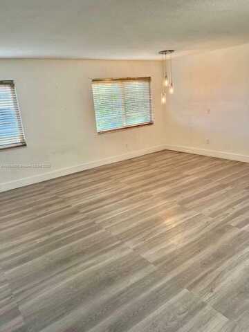 1300 W 53rd St, Hialeah, FL 33012