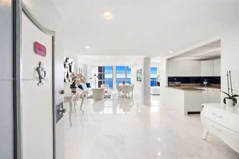 5055 Collins Ave, Miami Beach, FL 33140