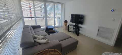 3200 Collins Ave, Miami Beach, FL 33140