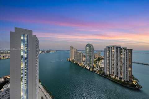 300 S Biscayne Blvd, Miami, FL 33131