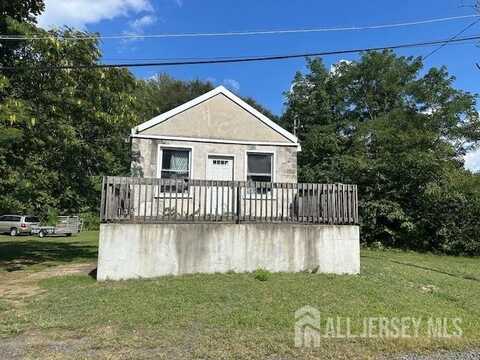 135 McKnight Avenue, Monroe, NJ 08831