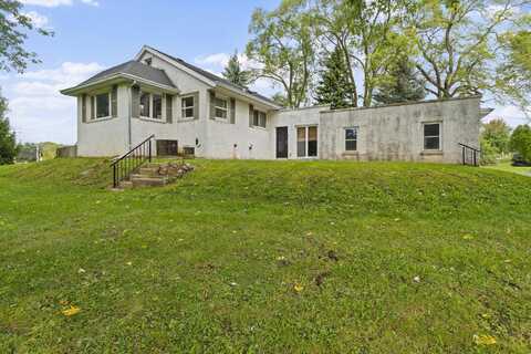 4063 E Oakwood Rd, Oak Creek, WI 53154