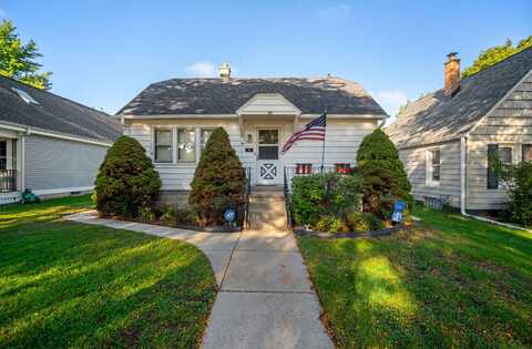 2407 S 66th St, West Allis, WI 53219