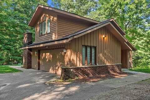 418 Kennedy Ct, Colgate, WI 53017