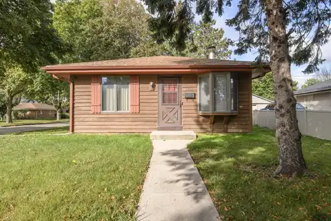 5803 N 77th St, Milwaukee, WI 53218