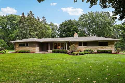 1820 Melody Ln, Brookfield, WI 53005