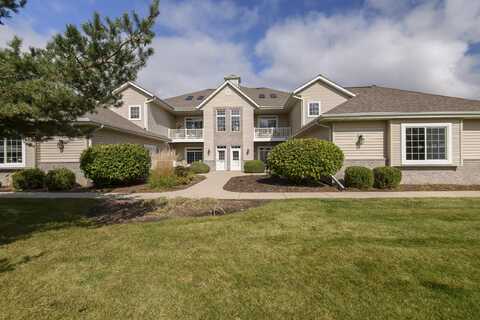 1617 Grey Fox Trl, Mukwonago, WI 53149