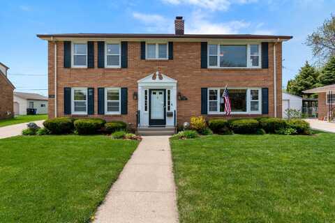 2206 N Main St, Racine, WI 53402