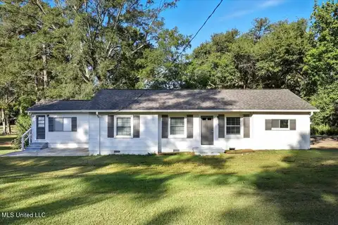 324 Court Street, Raymond, MS 39154