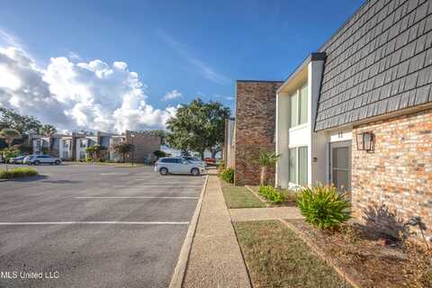 527 Front Beach #11 Drive, Ocean Springs, MS 39564