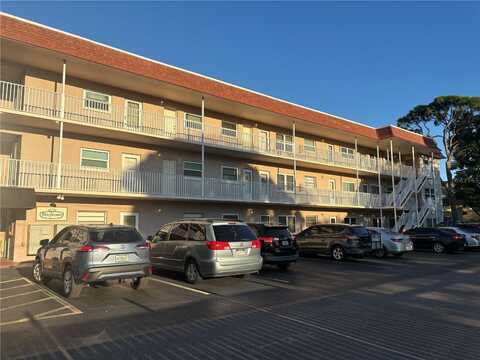 6645 1ST AVENUE N, Saint Petersburg, FL 33710