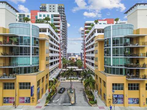 1120 E KENNEDY BOULEVARD, TAMPA, FL 33602
