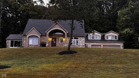 4872 S Poplar Drive, Columbus, IN 47201