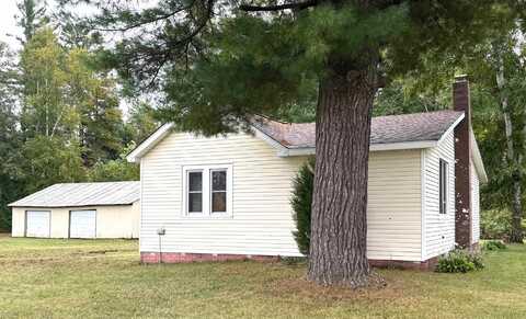 1706 E CODY ESTEY, Pinconning, MI 48650