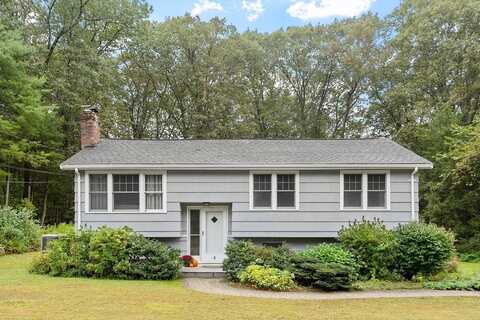4 Longmeadow Rd, Chelmsford, MA 01824