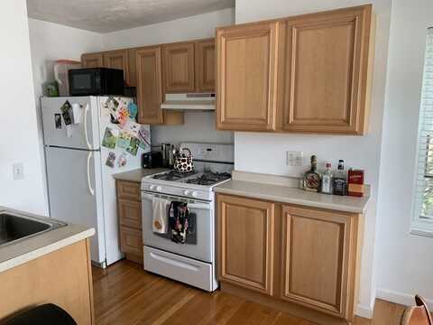 6 School St, Chelsea, MA 02150