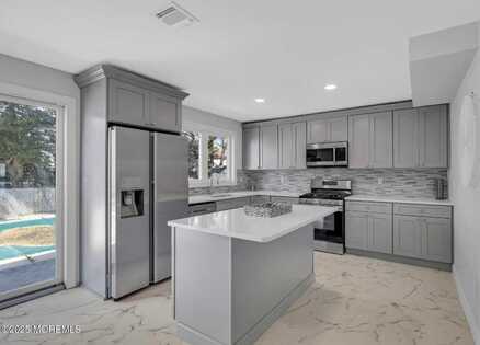 1143 Roe Avenue, Point Pleasant Boro, NJ 08742