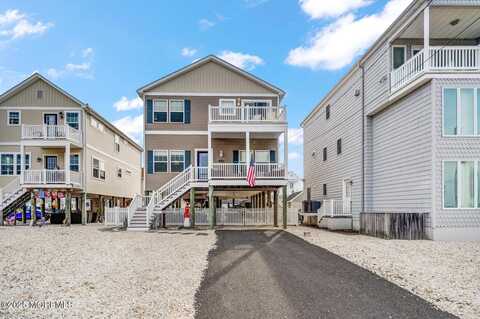 1533 S Bayview Avenue, Seaside Park, NJ 08752
