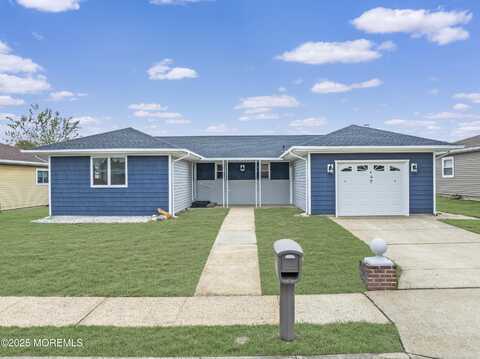7 Puerto Vallarta Street, Toms River, NJ 08757